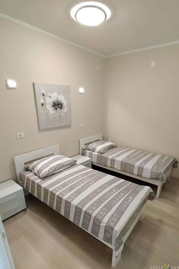 Spacious Izola Apartment Sl 외부 사진